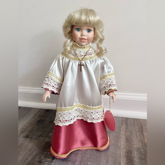 Choir Girl Porcelain Doll by Heritage Mint Collection - Picture 3 of 10